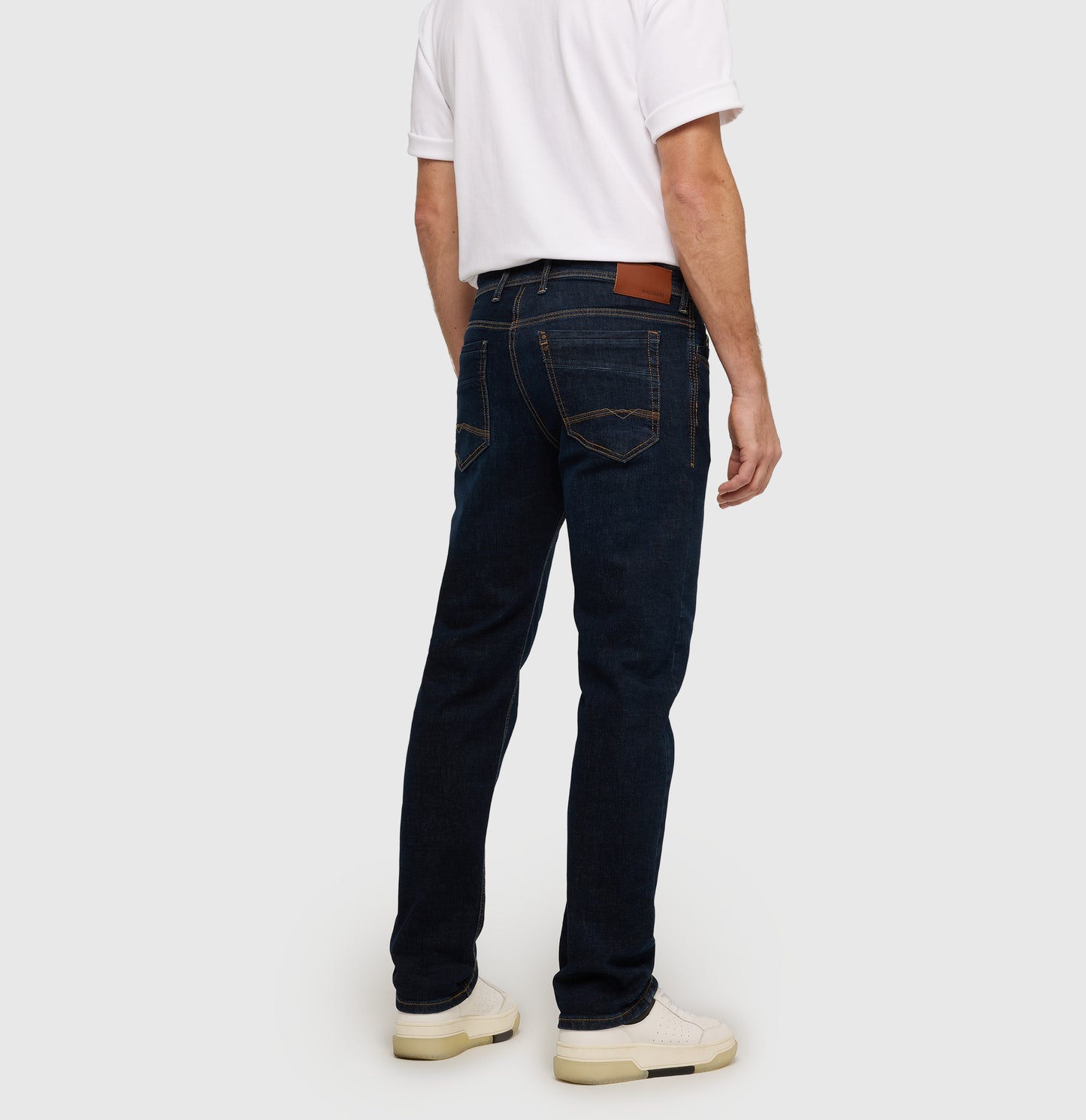 Ben - 0982L038400