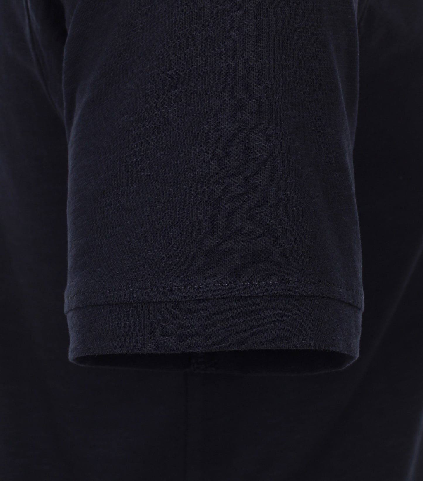 Henley - 923877900