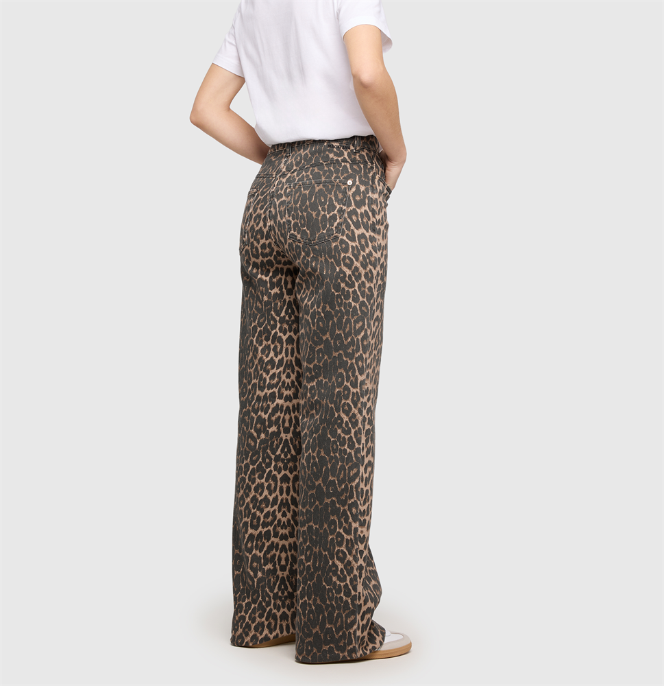 WIDE - 0399522870